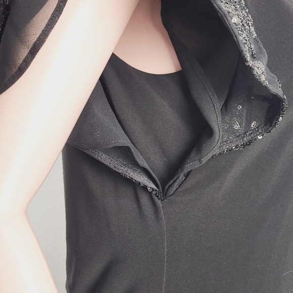 LAUREN Ralph Lauren Embellished Flutter-Sleeve Jersey Shift Dress Size: 12P - Picture 9 of 11